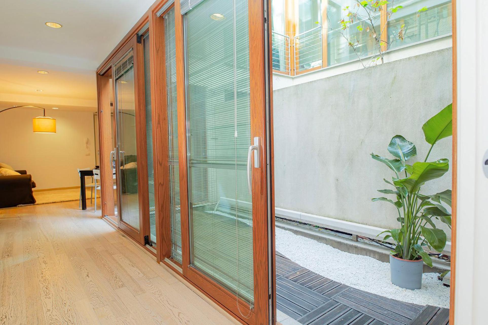 Navigli 10 Min Loft Moderno Con Area Esterna Apartman Milánó Kültér fotó